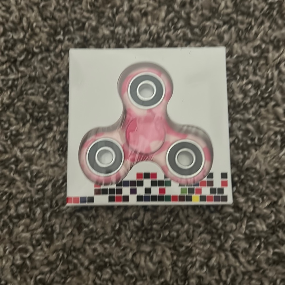 NWT Fidget Spinner pink and white